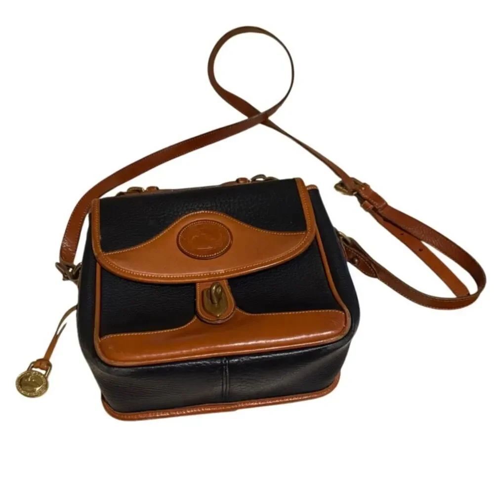VTG Dooney & Bourke Leather All Weather Square Crossbody Bag